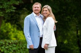 Ko­ning en Ko­nin­gin bren­gen streek­be­zoek aan Noord-Lim­burg