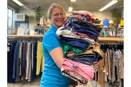 2Switch verkoopt tijdelijk tweedehands kleding per kilo